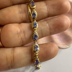 14 k solid bracelet with natural Tanzanite and diamonds